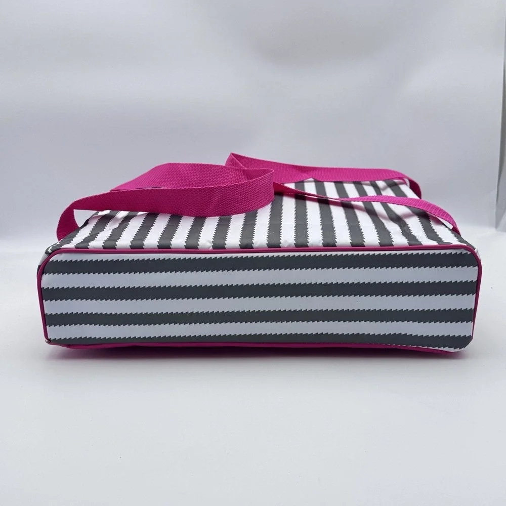NEW! Thirty One Pack-A-Party Tote Bag Large Thermal Insulated Grey Wave Chevron